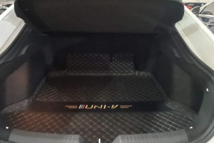 Used CHANGAN UNI-V 2023 1.5T Prestige Model Trunk