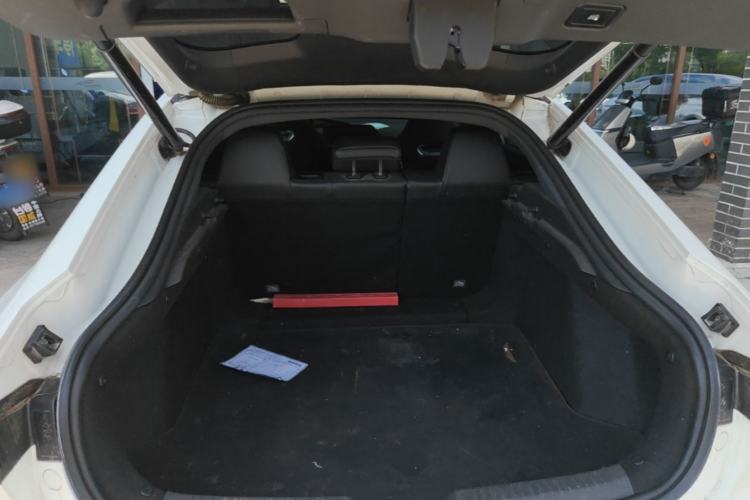 Used CHANGAN UNI-V 2023 1.5T Prestige Model Trunk