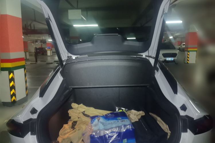 Used CHANGAN UNI-V 2023 1.5T Prestige Model Trunk