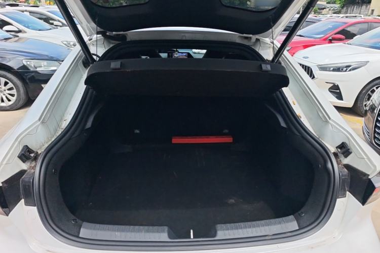 Used CHANGAN UNI-V 2023 1.5T Prestige Model Trunk
