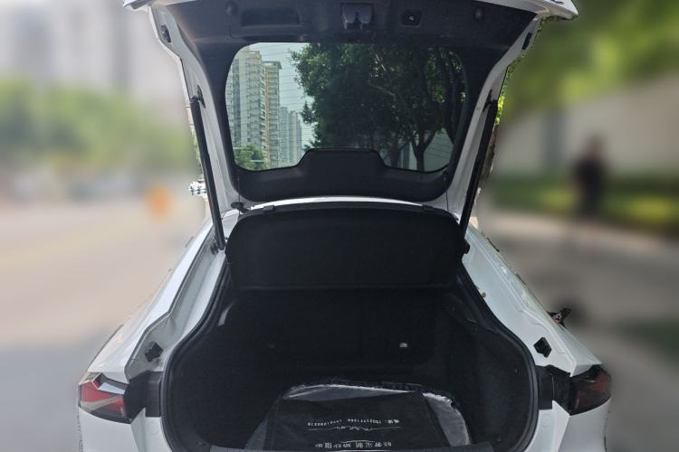 Used CHANGAN UNI-V 2023 1.5T Prestige Model Trunk