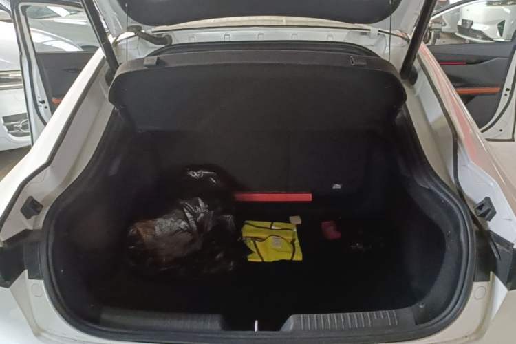 Used CHANGAN UNI-V 2023 1.5T Prestige Model Trunk