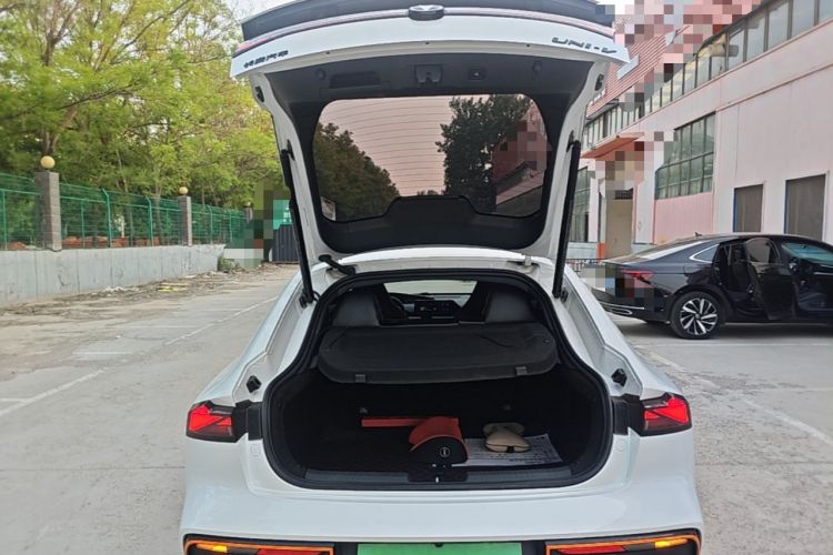 Used CHANGAN UNI-V 2023 2.0T Sport Edition Trunk