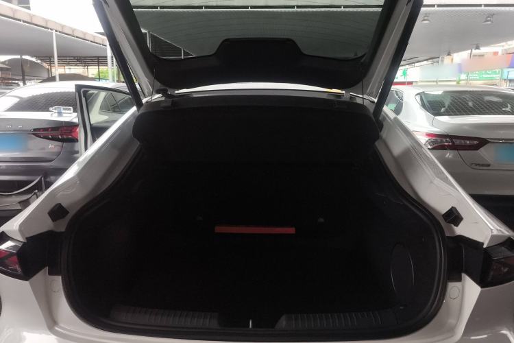 Used CHANGAN UNI-V 2023 2.0T Leading-Speed Edition Trunk