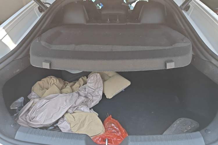 Used CHANGAN UNI-V 2023 1.5T Prestige Model Trunk