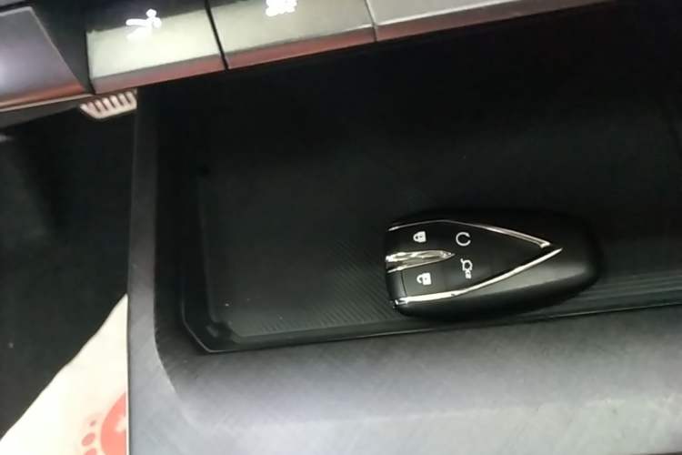 Used CHANGAN UNI-V 2023 2.0T Sport Edition Vehicle Key
