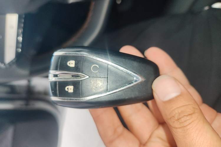 Used CHANGAN UNI-V 2023 1.5T Prestige Model Vehicle Key