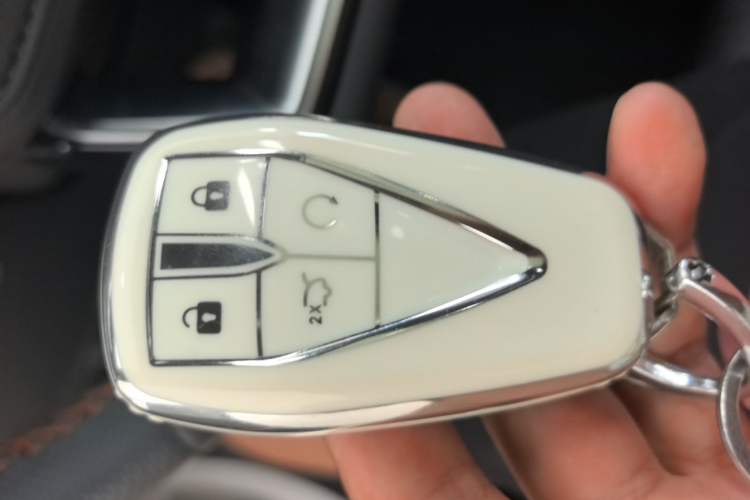 Used CHANGAN UNI-V 2023 1.5T Prestige Model Vehicle Key