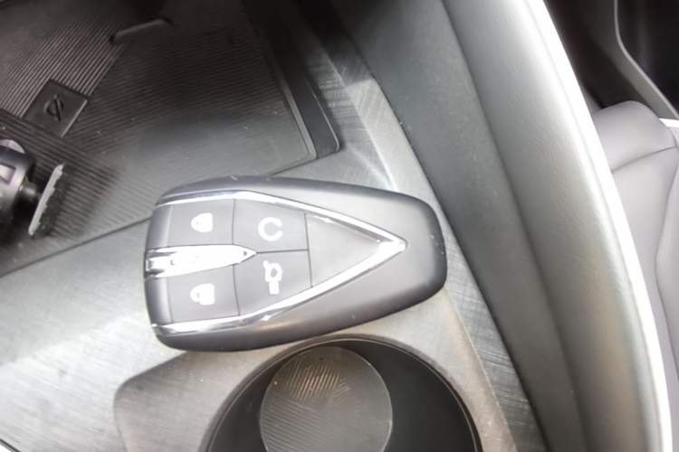 Used CHANGAN UNI-V 2023 1.5T Prestige Model Vehicle Key