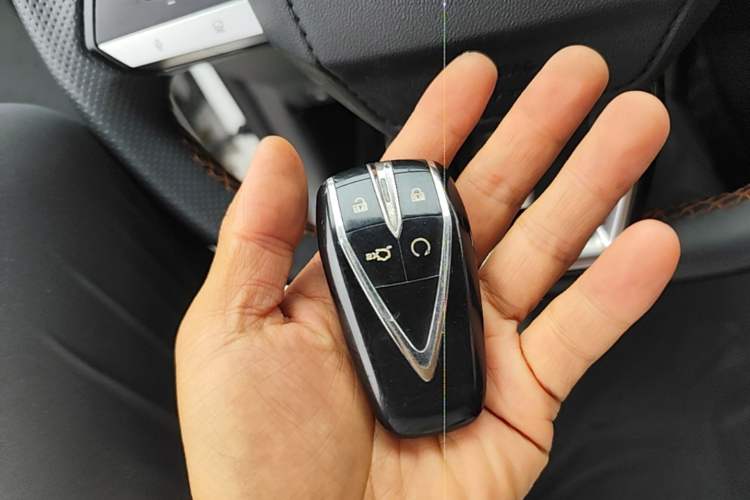 Used CHANGAN UNI-V 2023 1.5T Prestige Model Vehicle Key