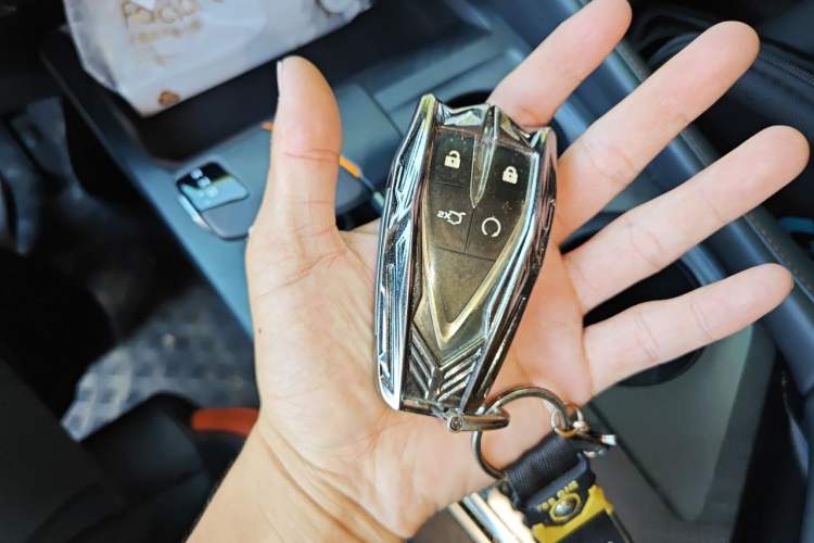 Used CHANGAN UNI-V 2023 1.5T Prestige Model Vehicle Key