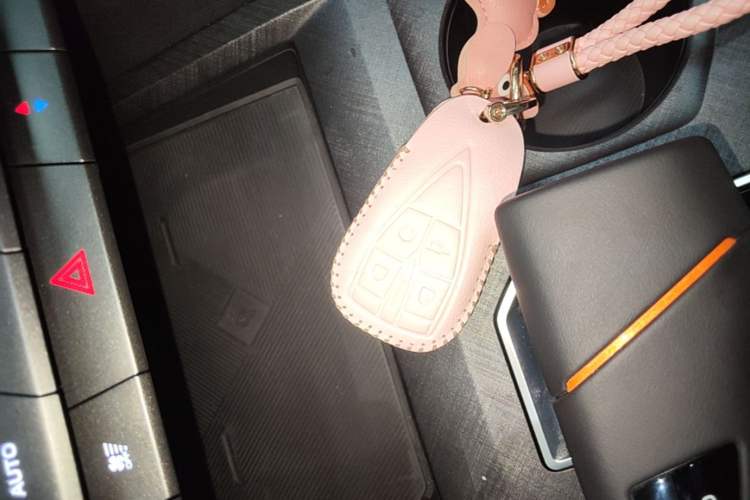 Used CHANGAN UNI-V 2023 1.5T Prestige Model Vehicle Key