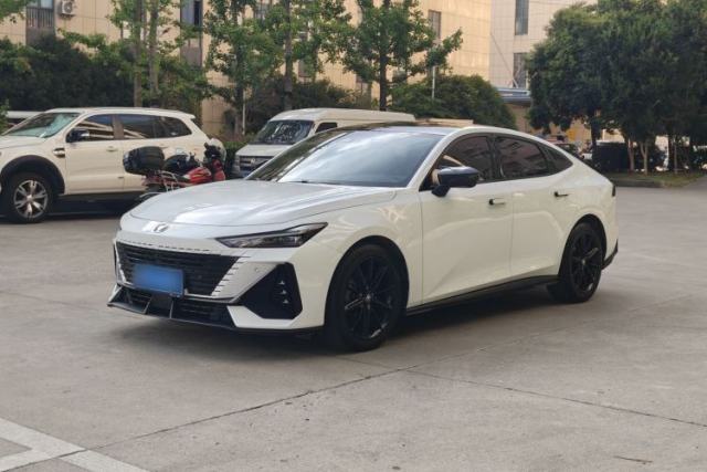 Used CHANGAN UNI-V 2023 1.5T Prestige Model