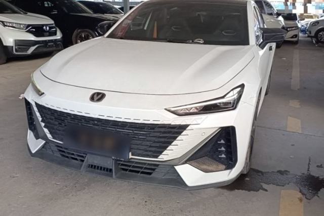 Used CHANGAN UNI-V 2023 1.5T Prestige Model