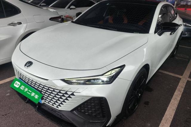 Used CHANGAN UNI-V 2023 2.0T Leading-Speed Edition