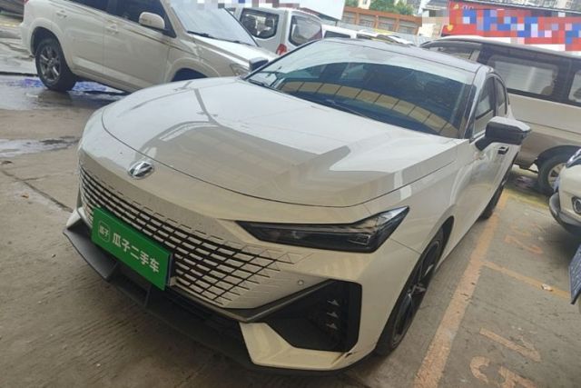 Used CHANGAN UNI-V 2023 1.5T Prestige Model
