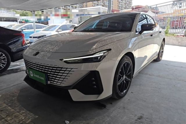 Used CHANGAN UNI-V 2023 1.5T Prestige Model