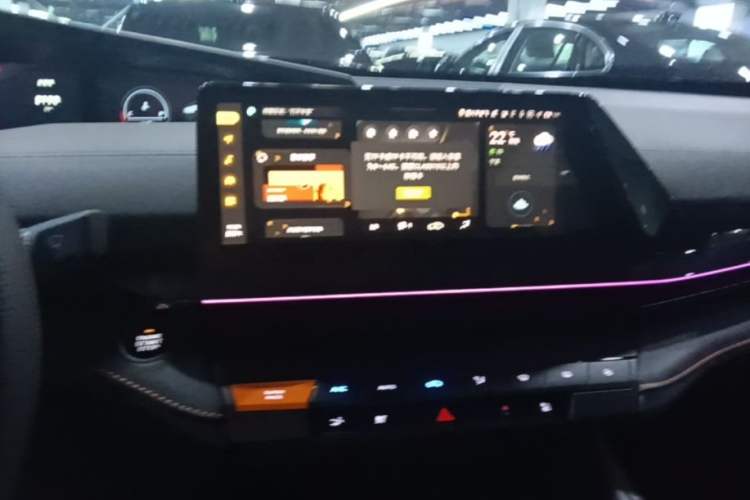 Used CHANGAN UNI-V 2024 1.5T Prestige Edition Audio And AC Panel