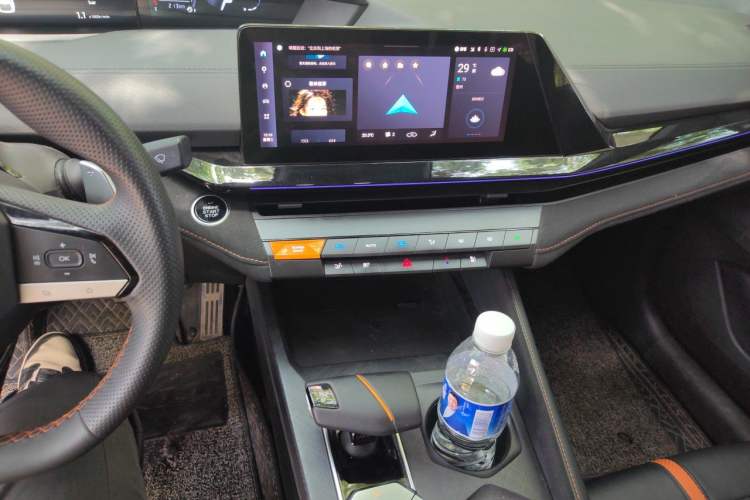 Used CHANGAN UNI-V 2024 1.5T Prestige Sport Edition Audio And AC Panel