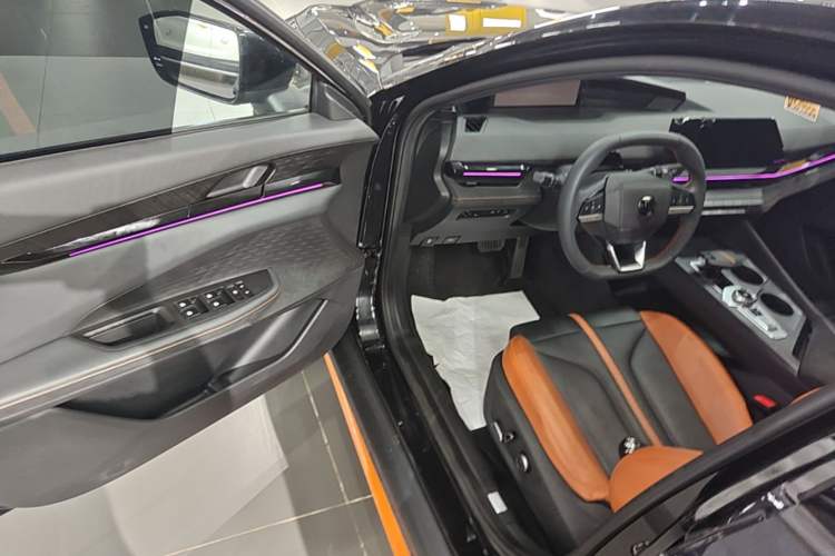 Used CHANGAN UNI-V 2024 1.5T Prestige Sport Edition Driver Seat