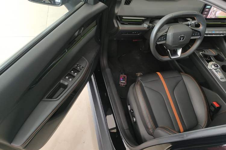 Used CHANGAN UNI-V 2024 1.5T Prestige Edition Driver Seat