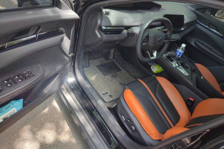 Used CHANGAN UNI-V 2024 1.5T Prestige Sport Edition Driver Seat