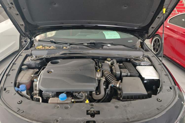 Used CHANGAN UNI-V 2024 1.5T Prestige Edition Engine Bay