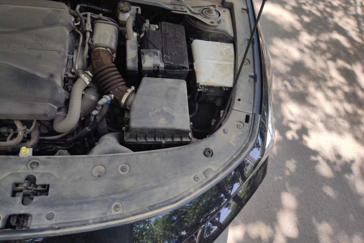 Used CHANGAN UNI-V 2024 1.5T Prestige Sport Edition Engine Bay Left