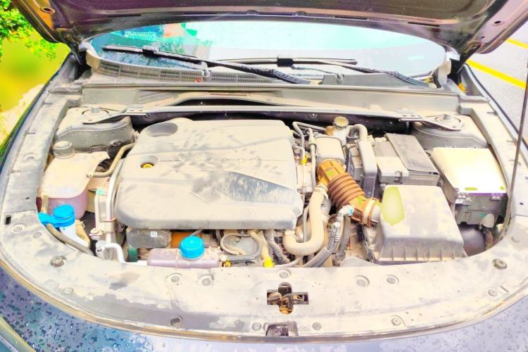 Used CHANGAN UNI-V 2024 1.5T Prestige Sport Edition Engine Bay