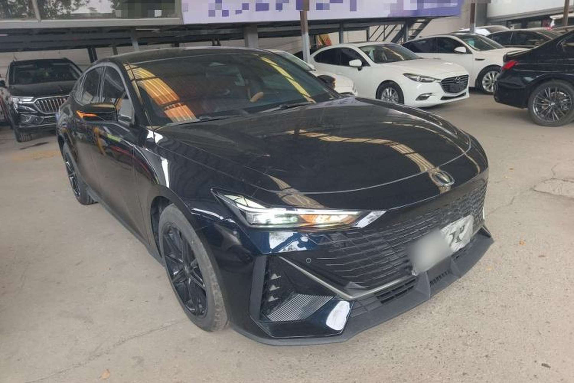 Used CHANGAN UNI-V 2024 1.5T High-Energy Version Exterior 1