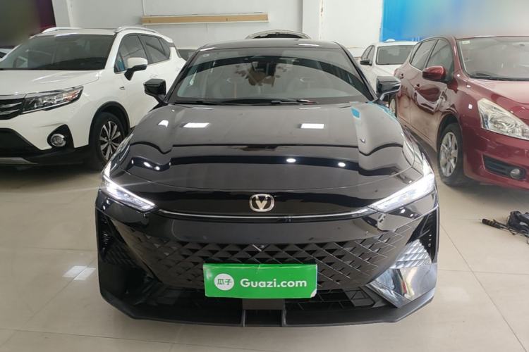 Used CHANGAN UNI-V 2024 1.5T Prestige Edition Front