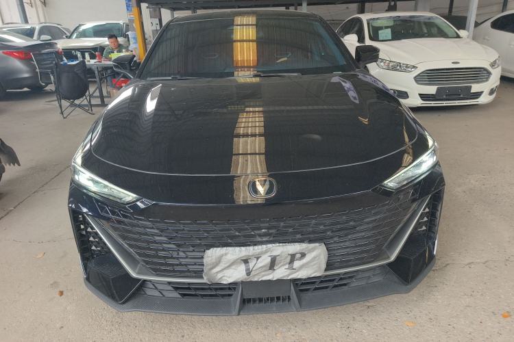 Used CHANGAN UNI-V 2024 1.5T High-Energy Version Front