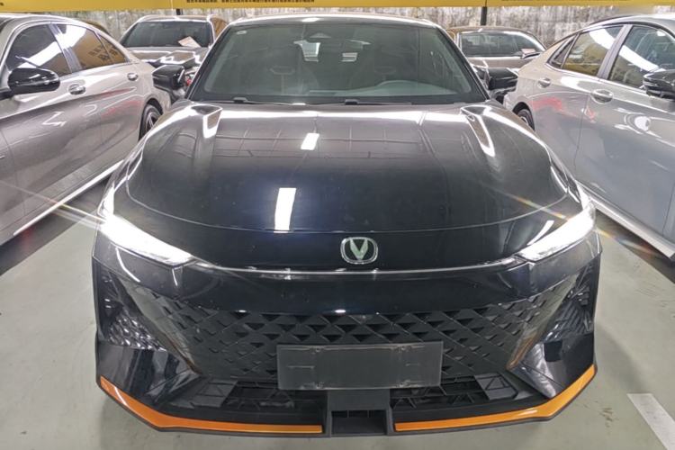 Used CHANGAN UNI-V 2024 1.5T Prestige Sport Edition Front
