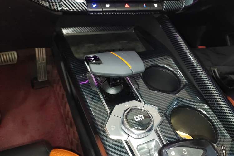 Used CHANGAN UNI-V 2024 1.5T Prestige Sport Edition Gear Lever