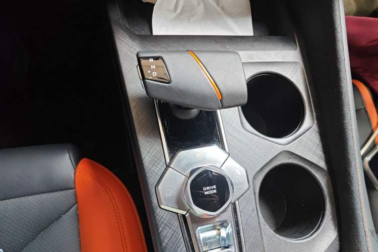 Used CHANGAN UNI-V 2024 1.5T Prestige Sport Edition Gear Lever