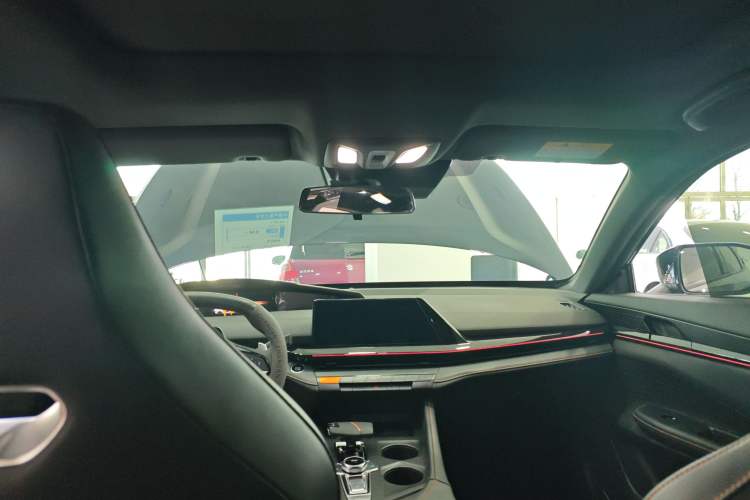 Used CHANGAN UNI-V 2024 1.5T Prestige Edition Headliner
