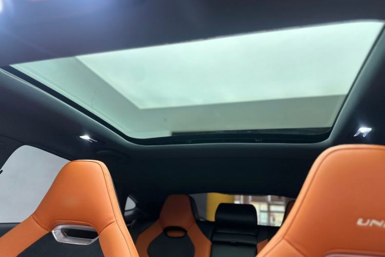 Used CHANGAN UNI-V 2024 2.0T High-Performance Version Headliner
