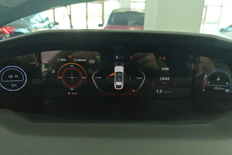 Used CHANGAN UNI-V 2024 1.5T Prestige Edition Instrument Cluster