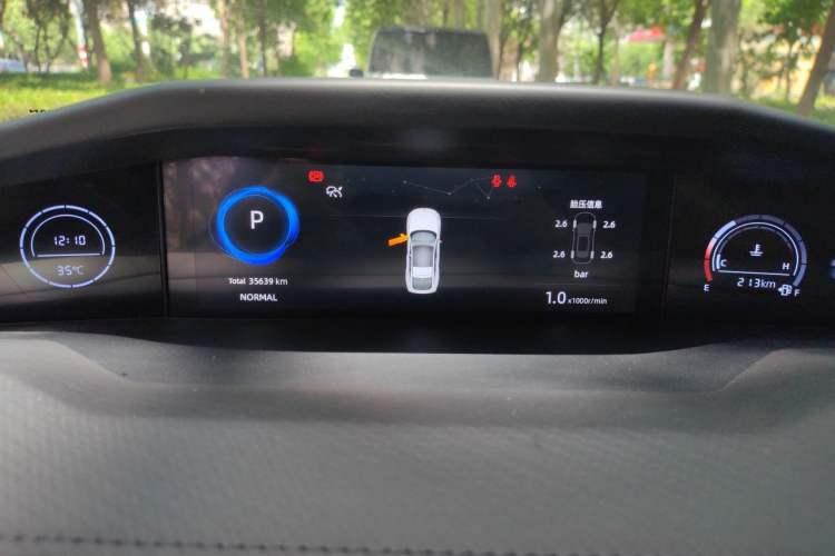 Used CHANGAN UNI-V 2024 1.5T Prestige Sport Edition Instrument Cluster