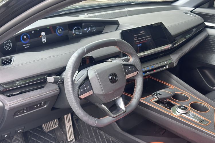 Used CHANGAN UNI-V 2024 1.5T Prestige Sport Edition Interior 2