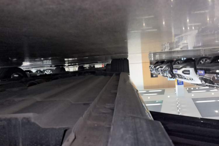 Used CHANGAN UNI-V 2024 2.0T High-Performance Version Left Side Sill