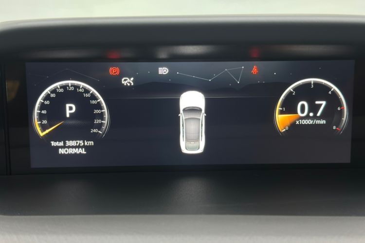 Used CHANGAN UNI-V 2024 2.0T High-Performance Version Odometer Close Up