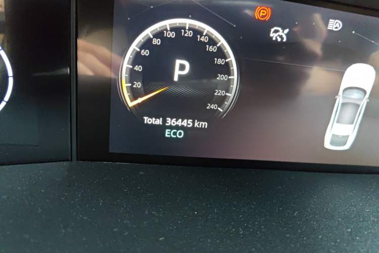 Used CHANGAN UNI-V 2024 1.5T Prestige Sport Edition Odometer Close Up