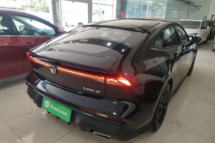 Used CHANGAN UNI-V 2024 1.5T Prestige Edition Rear Right 45 Deg