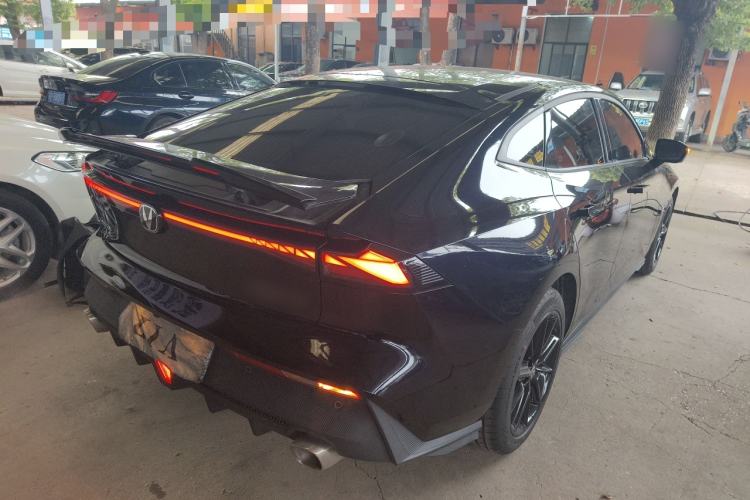 Used CHANGAN UNI-V 2024 1.5T High-Energy Version Rear Right 45 Deg
