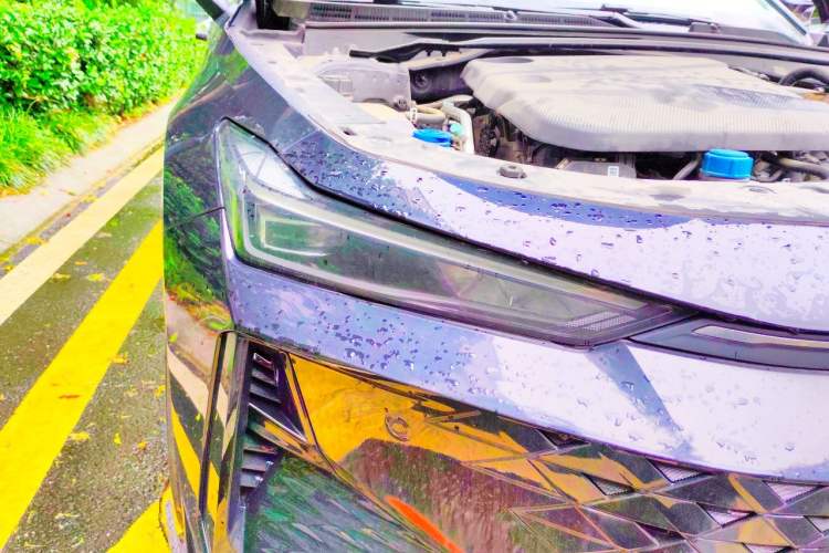 Used CHANGAN UNI-V 2024 1.5T Prestige Sport Edition Right Front Headlight