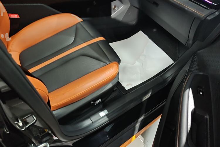 Used CHANGAN UNI-V 2024 1.5T Prestige Sport Edition Right Front Seat