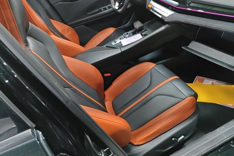 Used CHANGAN UNI-V 2024 1.5T Prestige Sport Edition Right Front Seat
