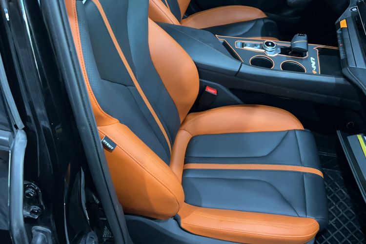 Used CHANGAN UNI-V 2024 1.5T Prestige Sport Edition Right Front Seat