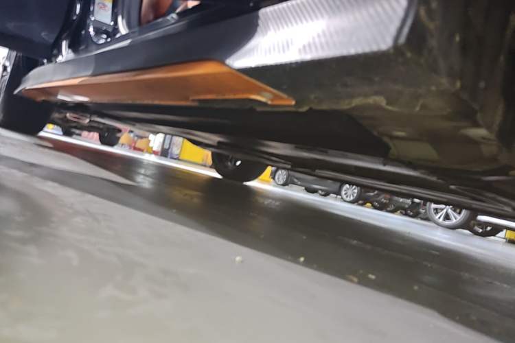 Used CHANGAN UNI-V 2024 1.5T Prestige Sport Edition Right Side Sill